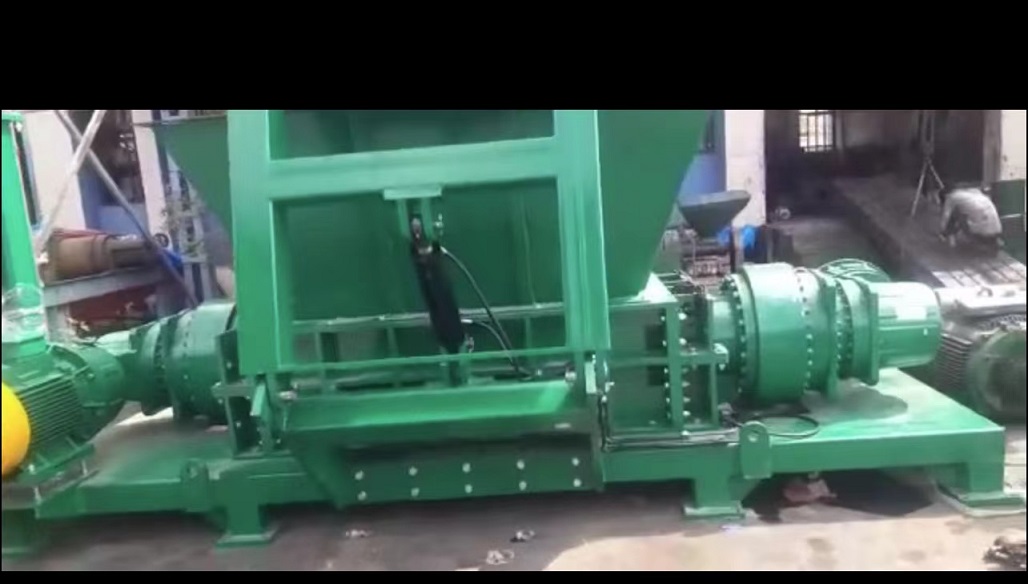 Double Shaft Shredder for  Waste Tire in India