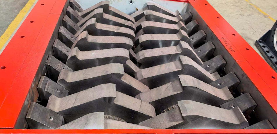 How do Double Shaft Shredder Works